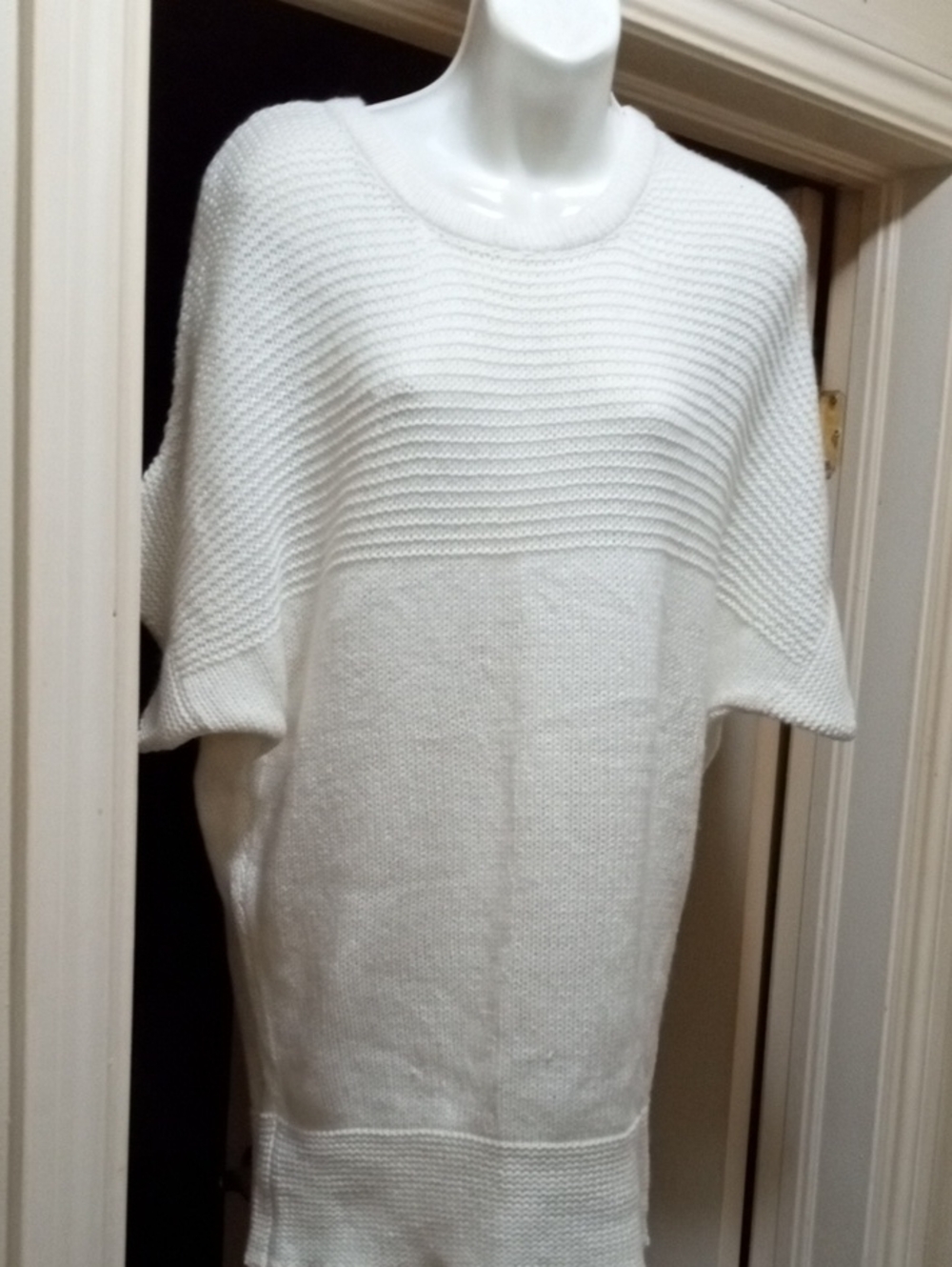💲2⃣▶▶Women's Cream Short-Sleeve Textured Crewneck Sweater